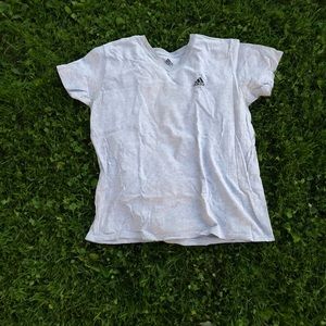 🌻ADIDAS WORKOUT SHIRT🌻